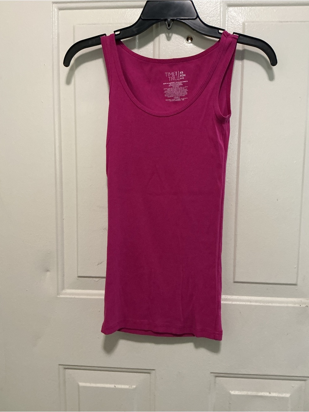 Time and Tru Fuchsia Ribbed Scoop Neck Tank